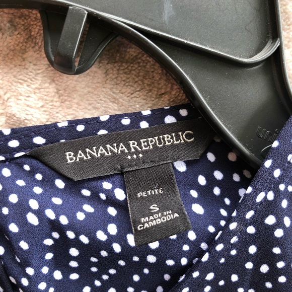 Banana Republic Blouse shirt dark navy blue with white dots scalloped sleeve - Picture 8 of 15